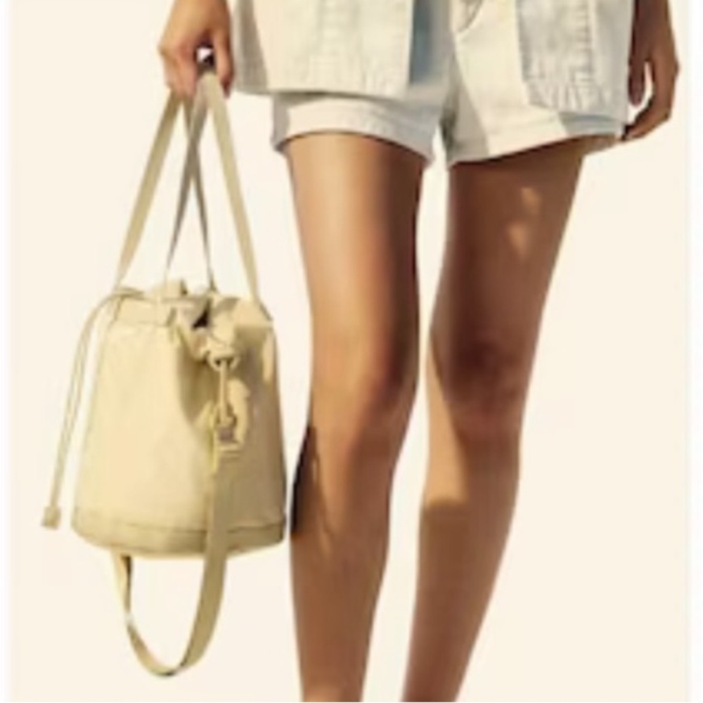 Uniqlo Nylon Bucket Bag‎